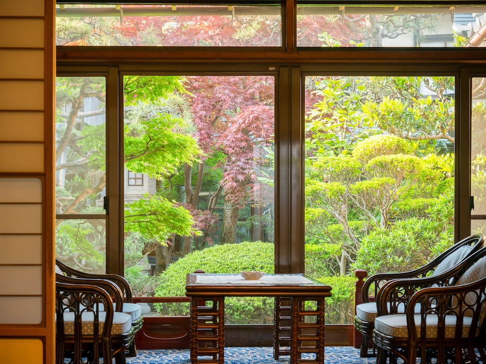トラディショナル ルーム 禁煙 ガーデンビュー ガーデン ビュー0 | 灰屋