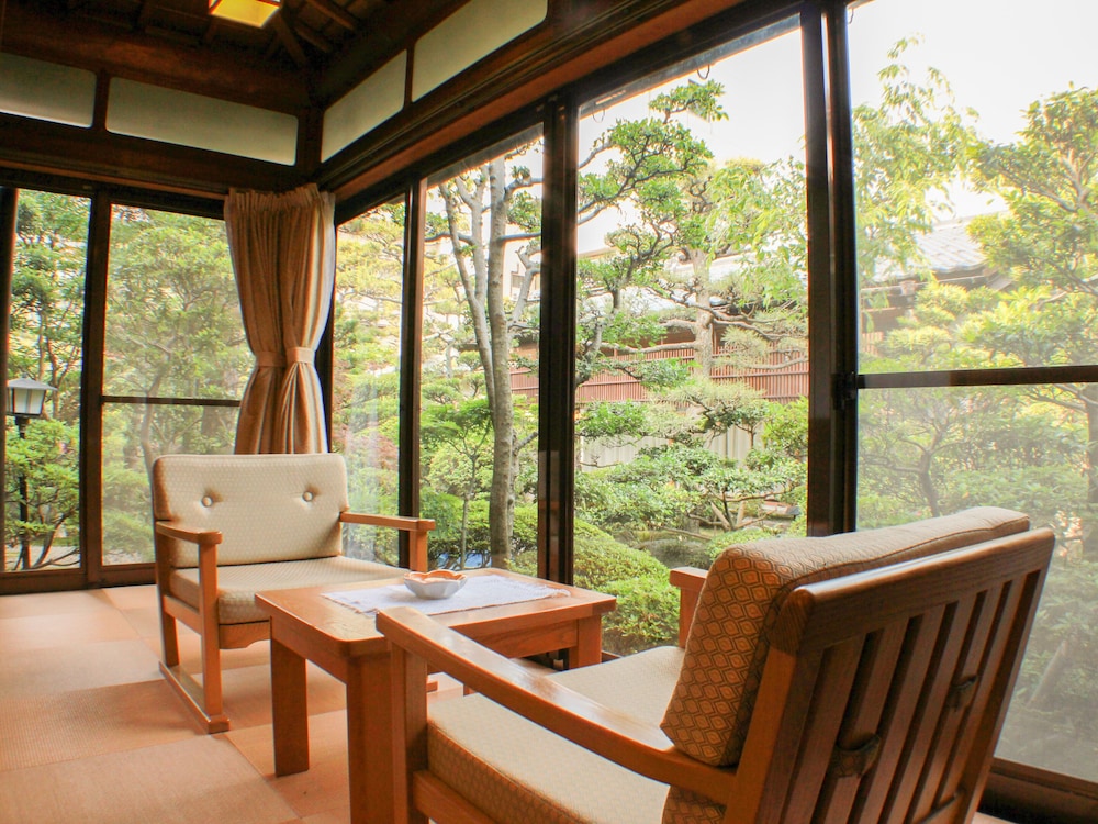 露天風呂付き和室 ガーデンビュー ガーデン ビュー0 | 灰屋