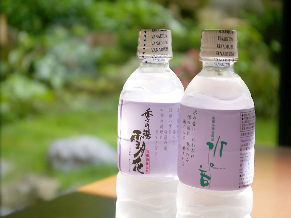 檜露天風呂付き和洋室 (35平米/6畳+24平米) [水花の庄] 禁煙 客室3 | 箱根小涌谷温泉 水の音