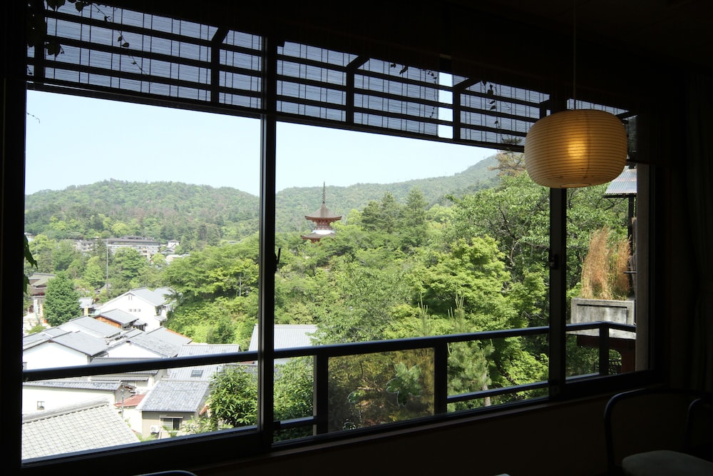 和室 マウンテンビュー 禁煙 エコノミー懐石料理コース マウンテン ビュー0 | 聚景荘