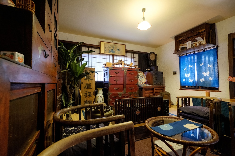ロビー応接スペース1 | 木屋旅館