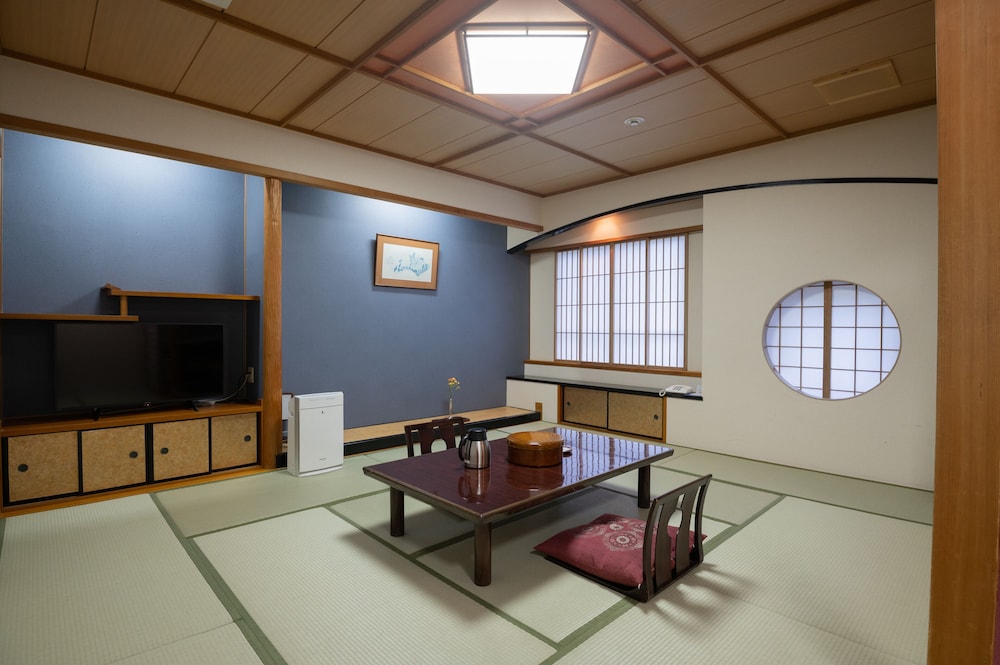 [南館] 港側和室 (12畳) 禁煙 客室3 | 矢太樓・矢太樓南館