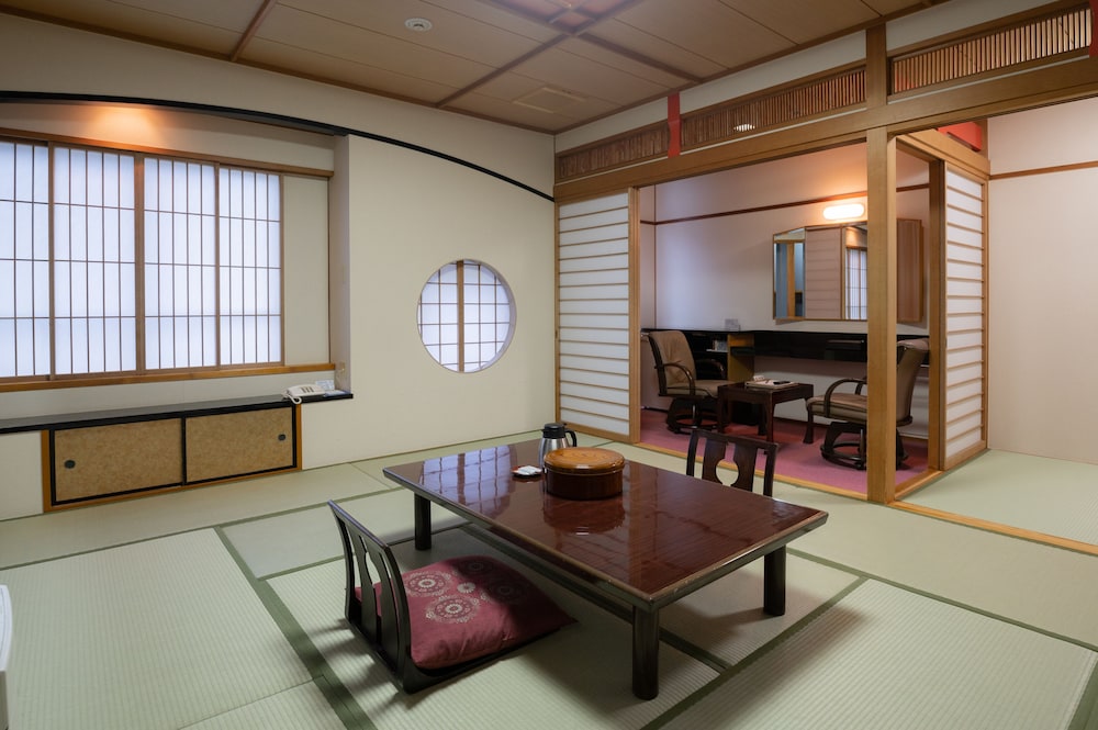 [南館] 港側和室 (12畳) 禁煙 客室2 | 矢太樓・矢太樓南館