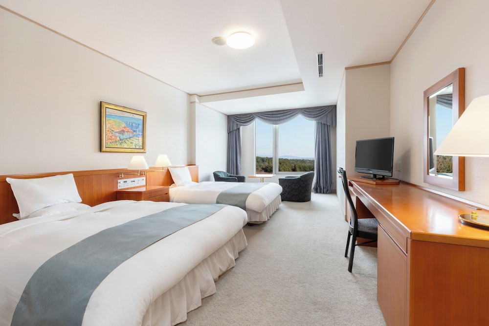 [洋室] ロイヤルスイート 禁煙 | 亀の井ホテル 青森まかど