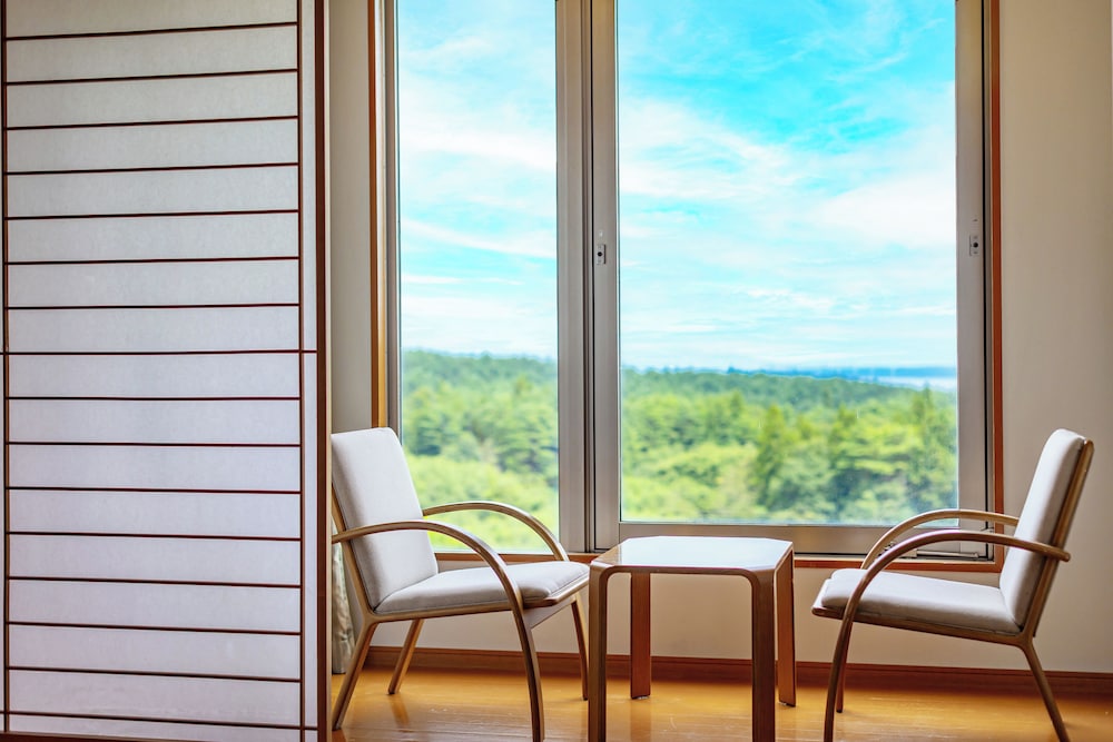 [和室] 12畳間 禁煙 部屋からの景観0 | 亀の井ホテル 青森まかど