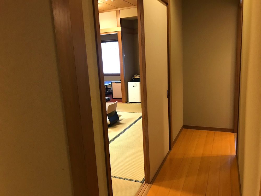 特別室 半露天風呂付 客室5 | おにやまホテル
