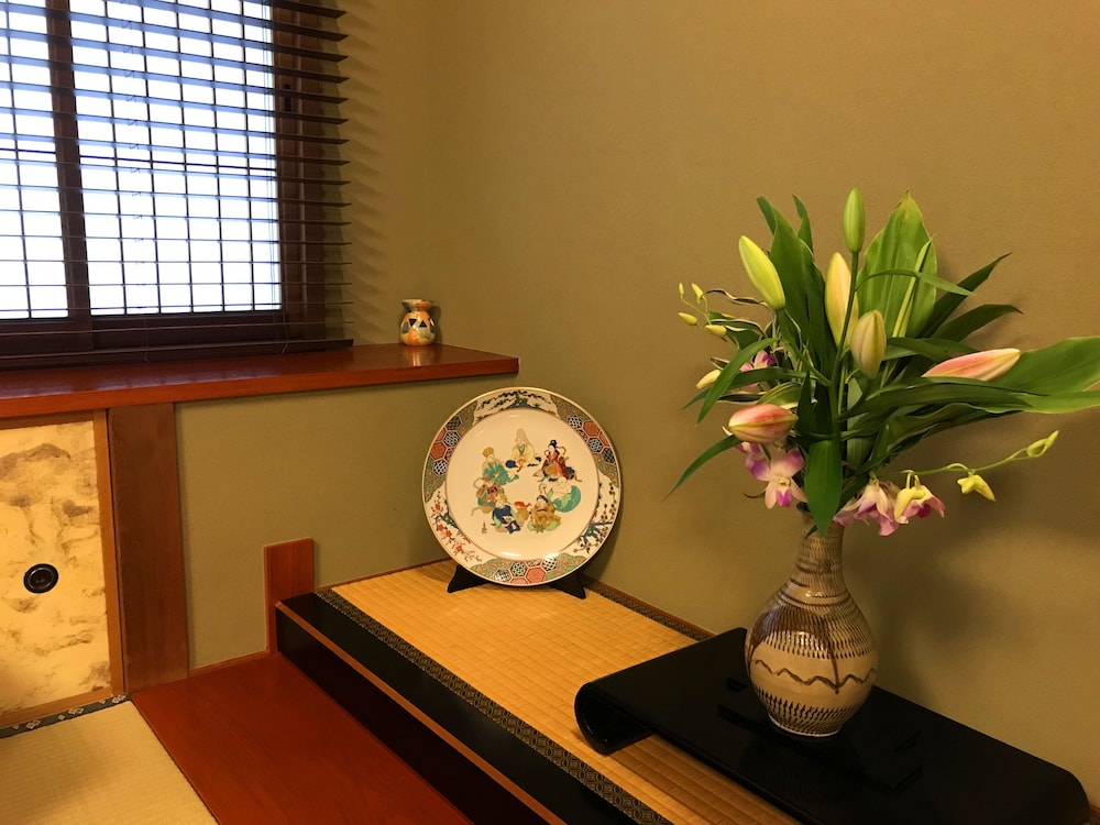 特別室 半露天風呂付 客室8 | おにやまホテル