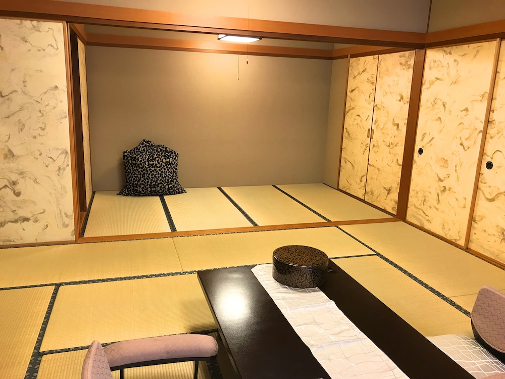 特別室 半露天風呂付 客室17 | おにやまホテル
