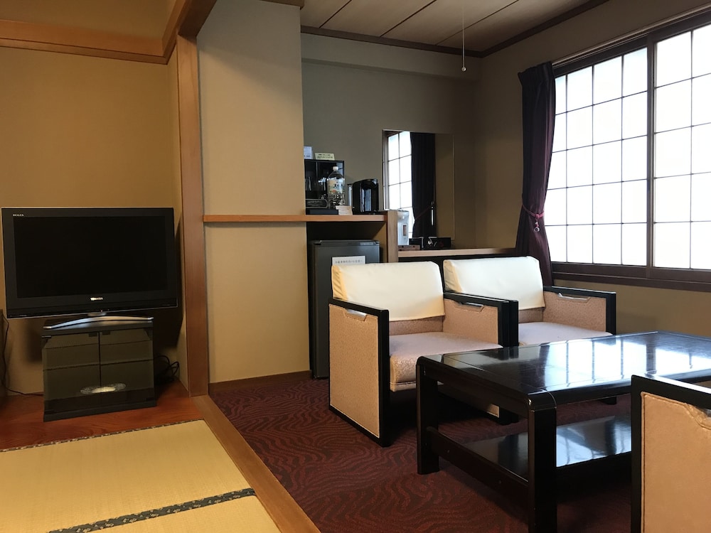 特別室 半露天風呂付 客室16 | おにやまホテル