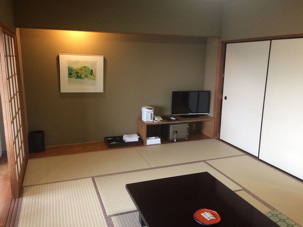 和室 本館 | 菊池観光ホテル