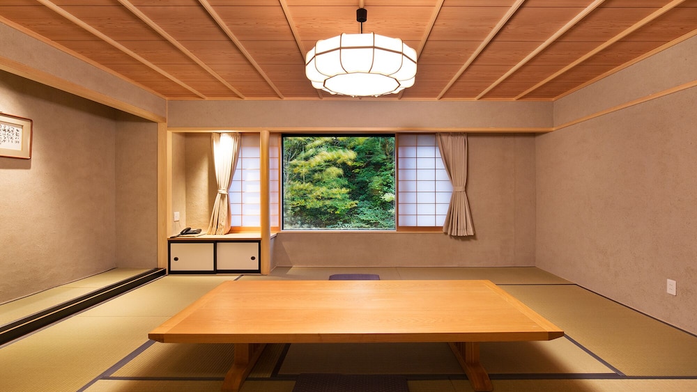 スーペリア 和室 客室2 | 会津東山温泉 庄助の宿 瀧の湯