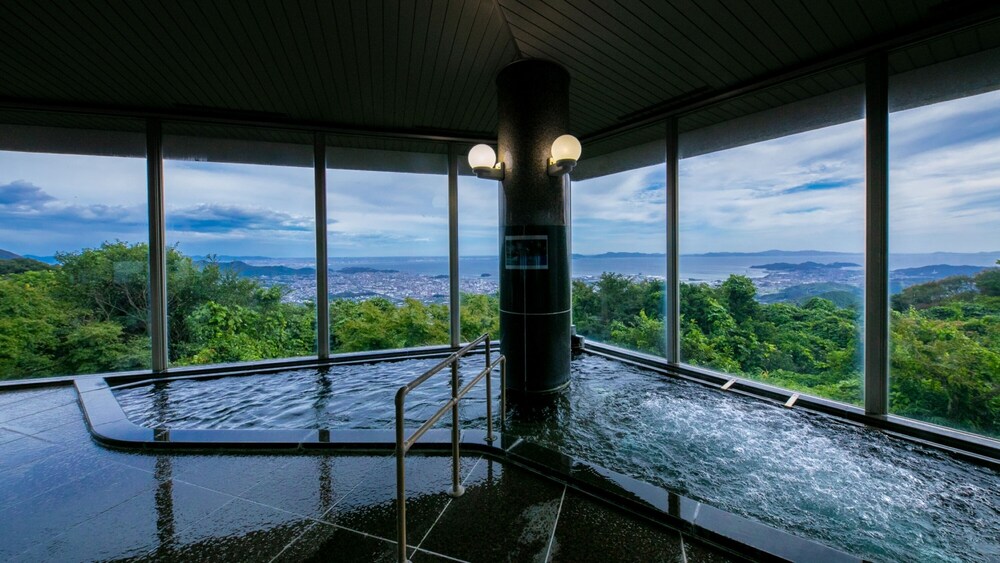 ベーシック ルーム 共用バスルーム0 | 天の丸