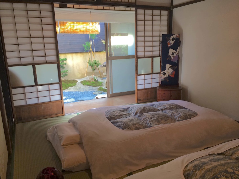 客室1 | 京の宿 華 西陣