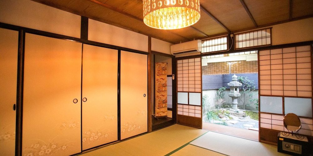 梅Ume 1階和室 京間6畳 禁煙 客室5 | 京の宿 華 西陣