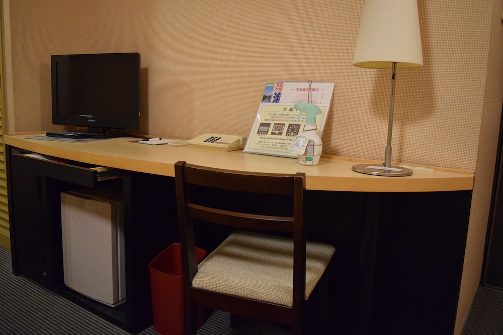 ベーシック ダブルルーム 喫煙可 室内のビジネス センター0 | ホテルクラウンヒルズ釧路