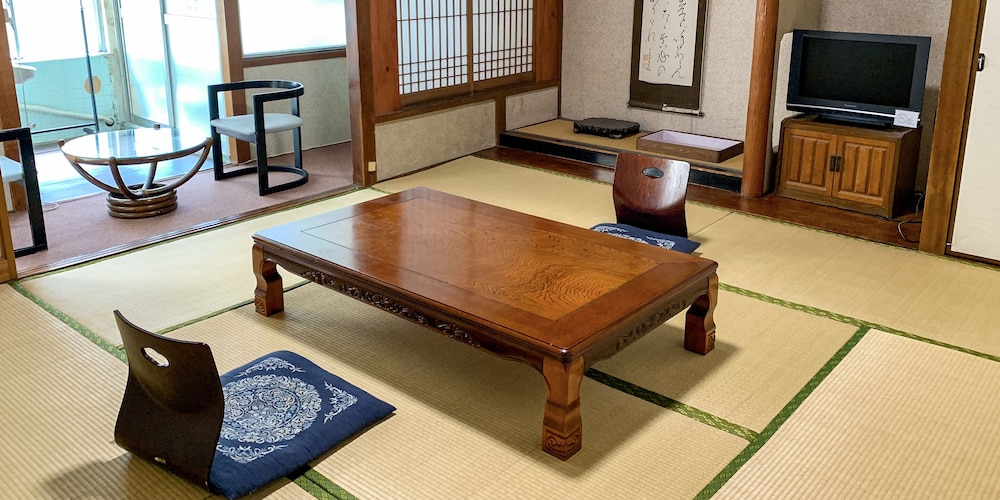 和室8畳スーペリア | 別府のお宿 加賀屋