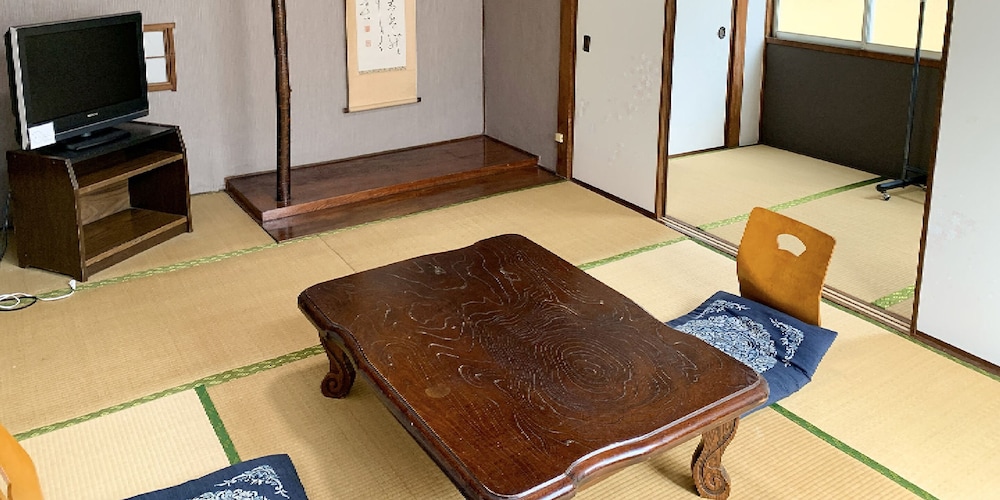 和室6畳·前室付(1-3名) 客室1 | 別府のお宿 加賀屋