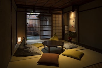 つき草庵
