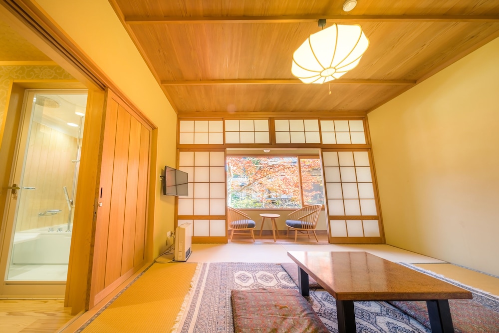 スーペリア ルーム 禁煙 浴槽 客室1 | 宿坊 準別格本山 恵光院