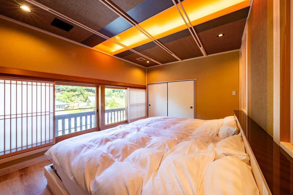 デラックス ルーム 禁煙 浴槽 部屋からの景観0 | 宿坊 準別格本山 恵光院