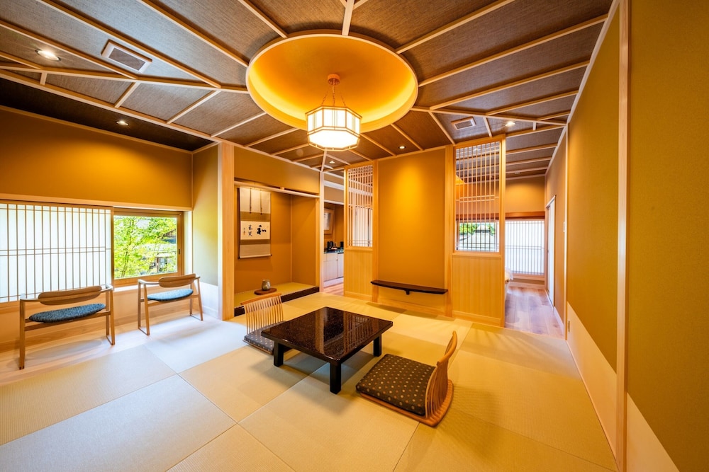 デラックス ルーム 禁煙 浴槽 | 宿坊 準別格本山 恵光院