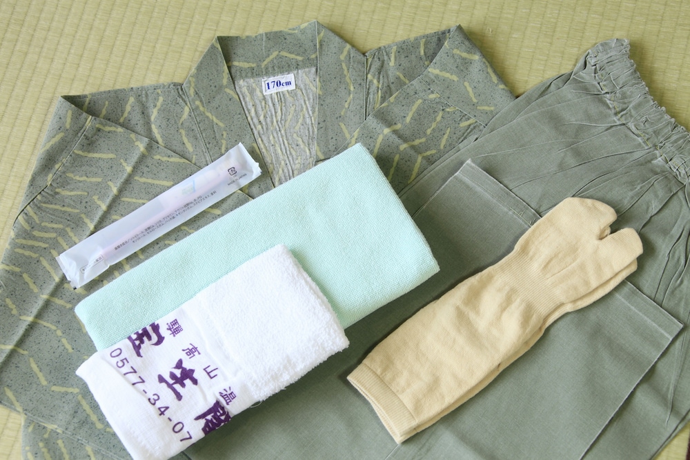 和室　8-10畳　町側 客室の設備とサービス0 | 飛騨・高山温泉 宝生閣