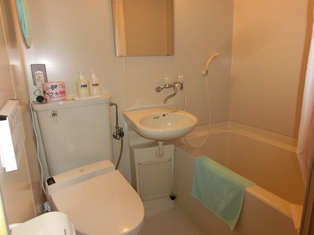 和室　8-10畳　町側 バスルーム0 | 飛騨・高山温泉 宝生閣