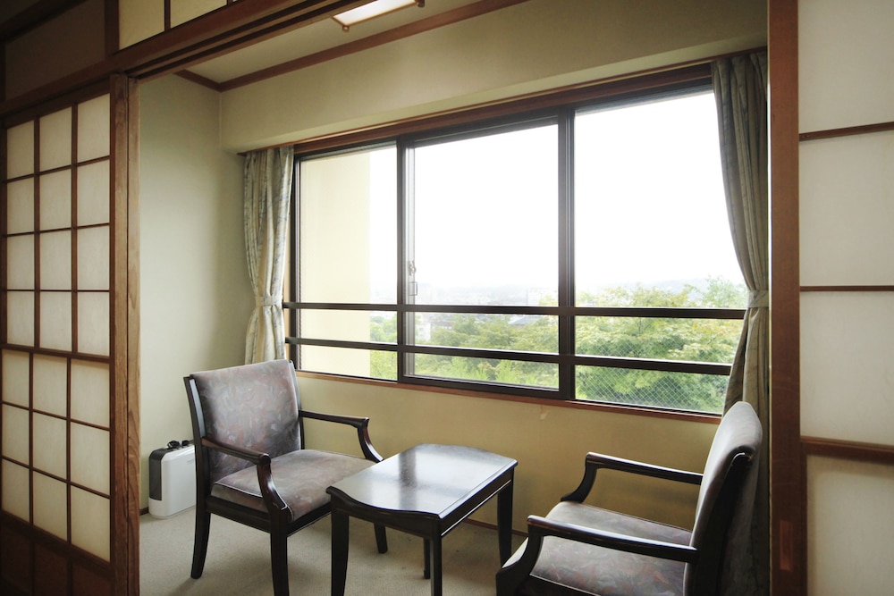 和室　8-10畳　町側 リビング エリア0 | 飛騨・高山温泉 宝生閣