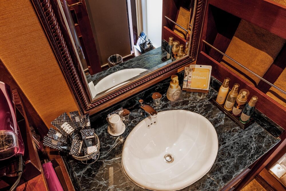 スイートルーム - 食事メニューおひとり様一品無料, ランドリーサービス/貸出サービス実施中 リビング エリア0 | ホテル サル・デ・バーン - 大人限定