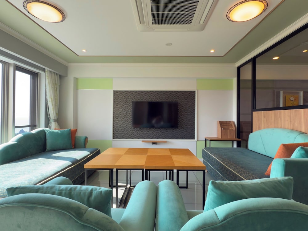 東館 洋室デラックスツイン リビング エリア0 | 知床第一ホテル