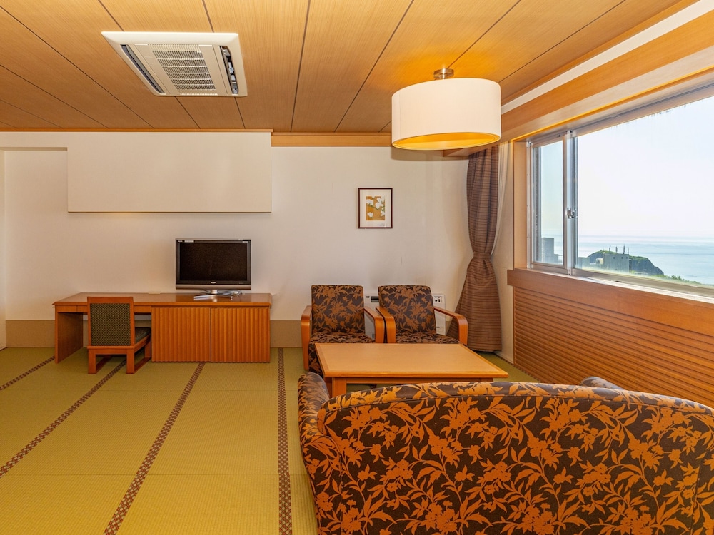 至然館　和洋室Aタイプ　布団付き　禁煙 客室の設備とサービス1 | 知床第一ホテル