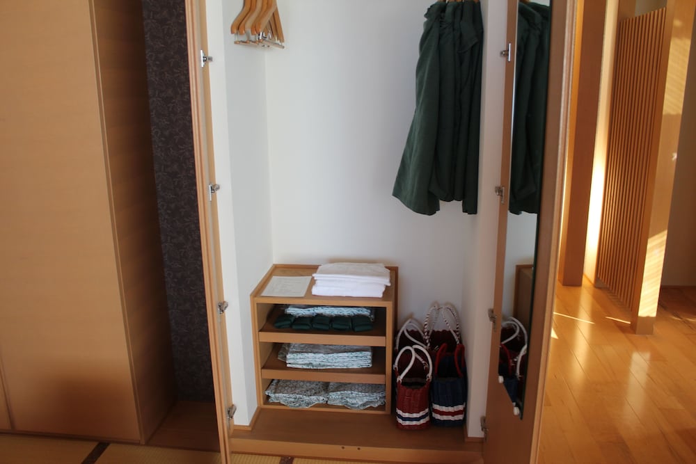 至然館 和洋室 角部屋 布団付き 禁煙 客室の設備とサービス0 | 知床第一ホテル