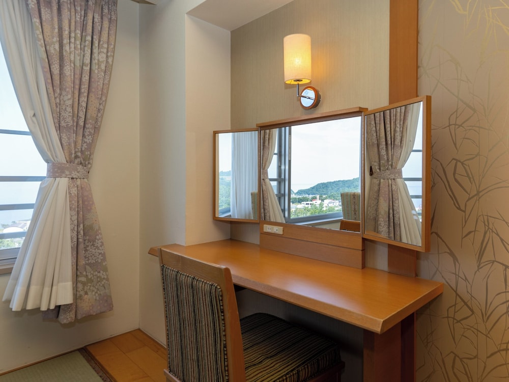 西館　和室10畳　禁煙 客室4 | 知床第一ホテル