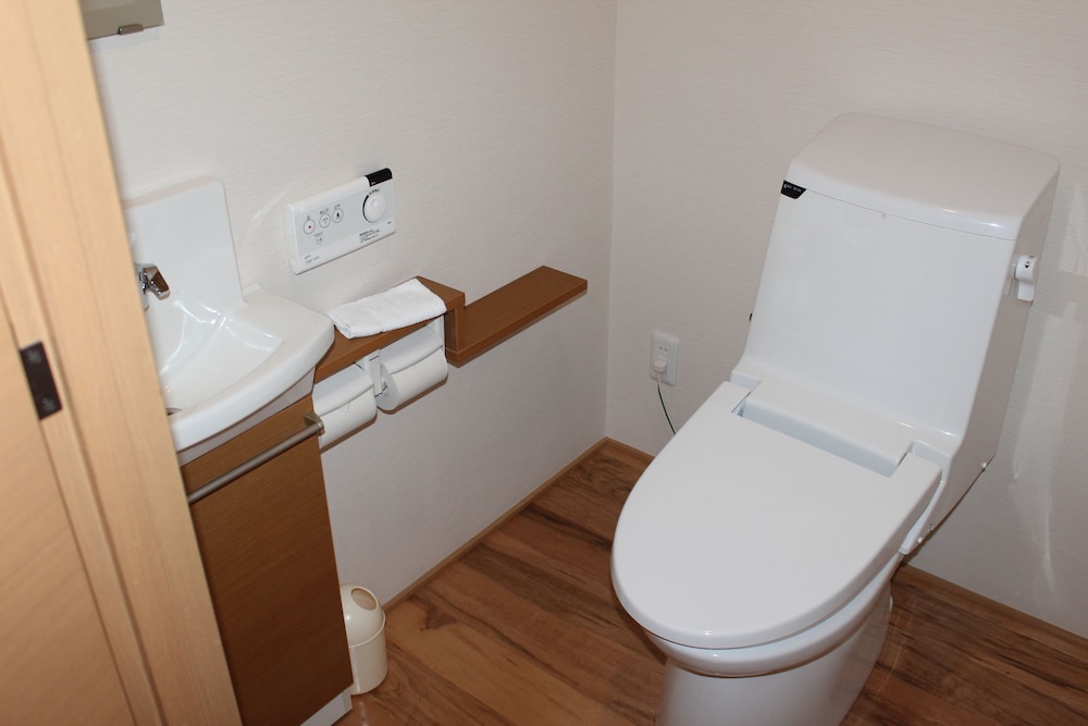 至然館 和洋室 角部屋 布団付き 禁煙 バスルーム1 | 知床第一ホテル