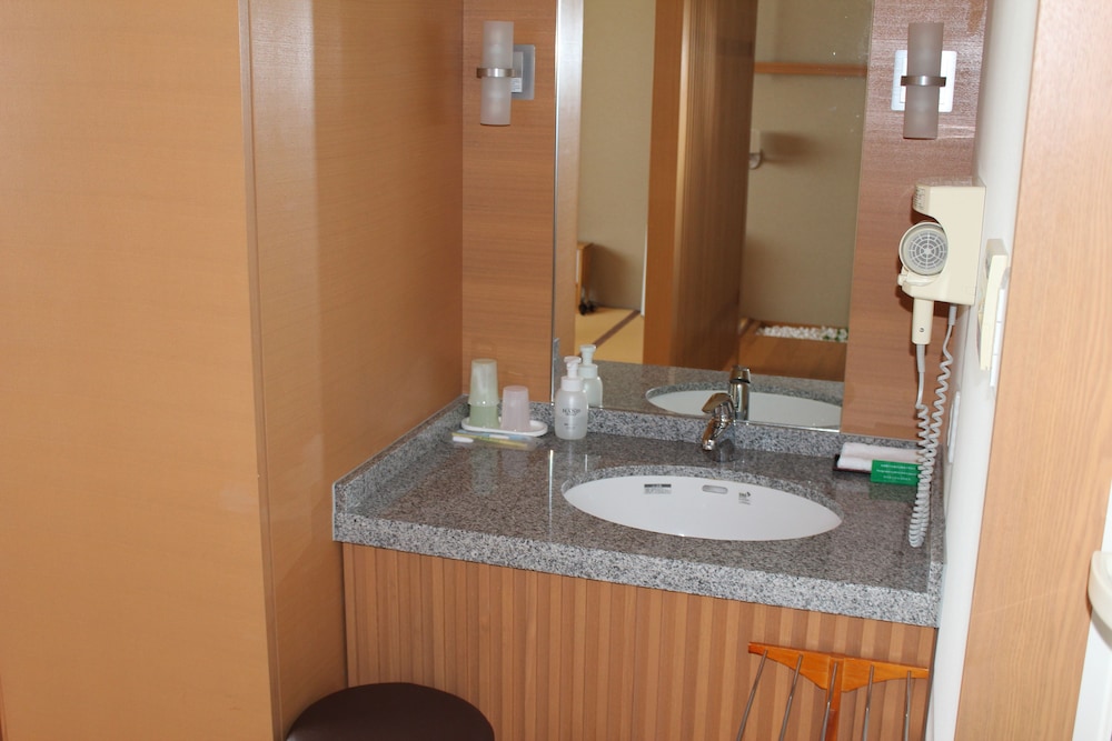 至然館 和室10畳 禁煙 バスルーム1 | 知床第一ホテル