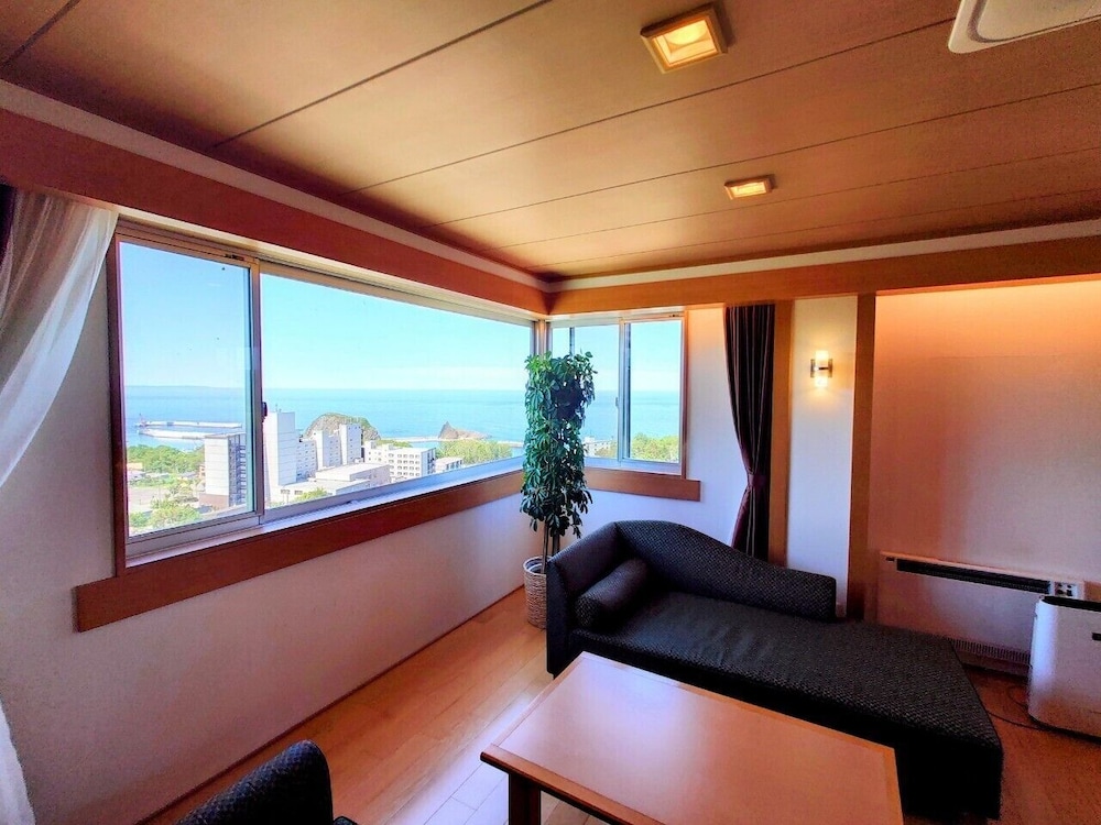 至然館 和洋室 角部屋 布団付き 禁煙 客室3 | 知床第一ホテル