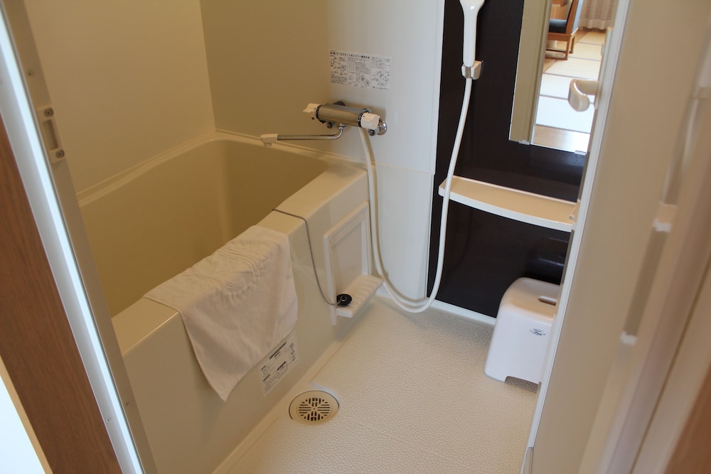 至然館 和室10畳 禁煙 バスルーム2 | 知床第一ホテル