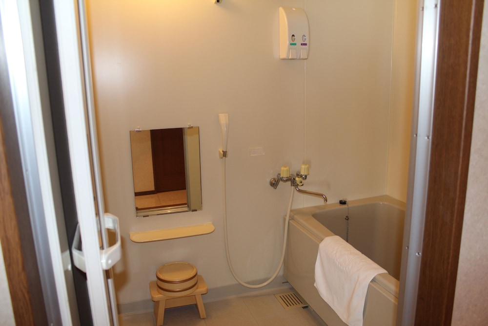 西館 和洋室 布団付き 9・10階フロア 禁煙 バスルーム5 | 知床第一ホテル