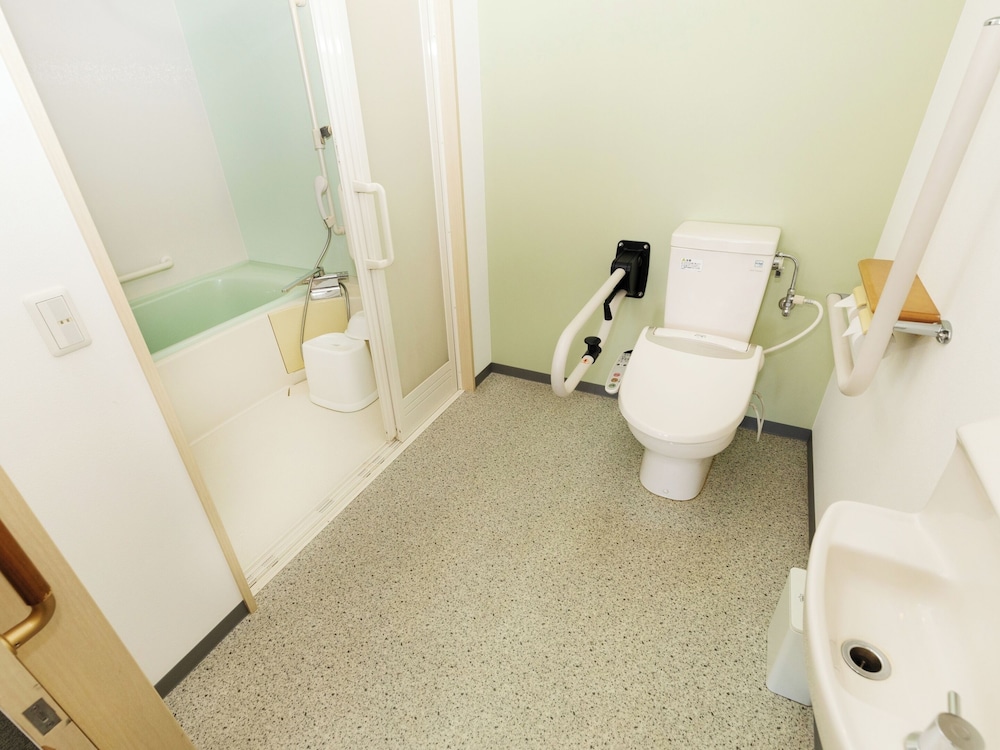 東館 ユニバーサルルーム バスルーム1 | 知床第一ホテル