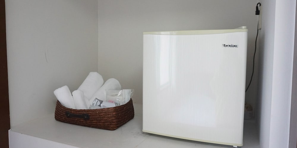 スタンダード ツインルーム 共用バスルーム オーシャンビュー 1階 禁煙 客室11 | ホテルオーシャンズ今帰仁