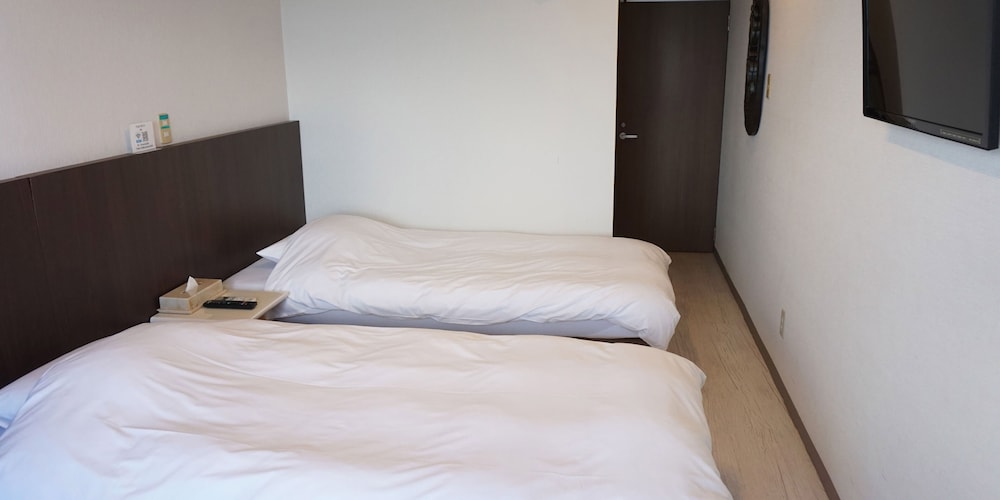 デラックス ツインルーム 専用バスルーム オーシャンビュー 2階 禁煙 客室8 | ホテルオーシャンズ今帰仁