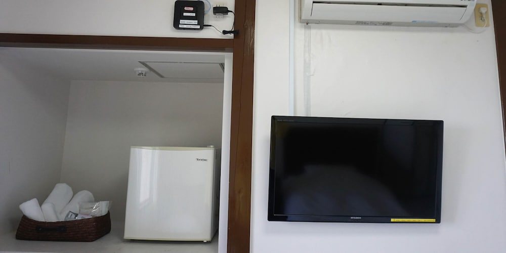 スタンダード ツインルーム 共用バスルーム オーシャンビュー 1階 禁煙 客室6 | ホテルオーシャンズ今帰仁