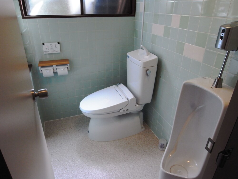 和室 6-7畳 バスルーム0 | 旅館やまむろ