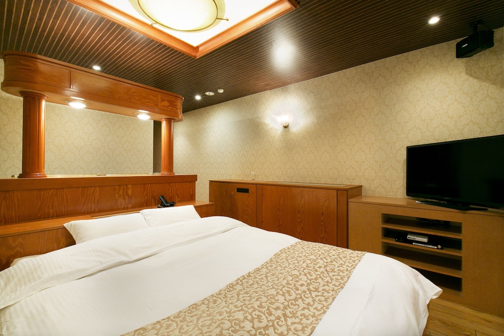 デラックス ダブルルーム 客室1 | ホテルルナ泉南店 - 大人限定