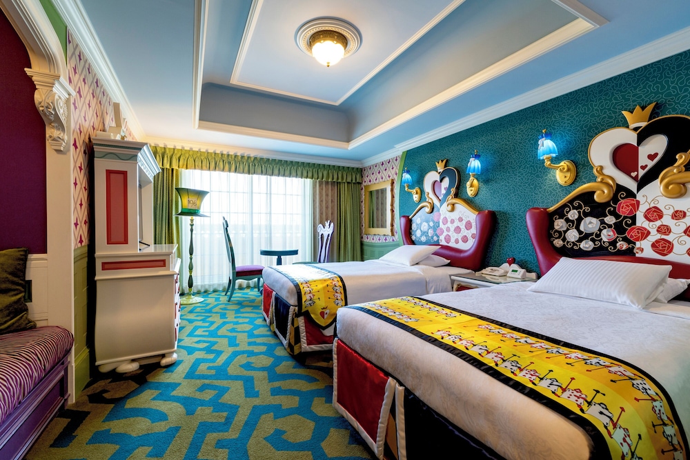 キャラクター ディズニーふしぎの国のアリスルーム（3～8階／禁煙) | 東京ディズニーランド®ホテル