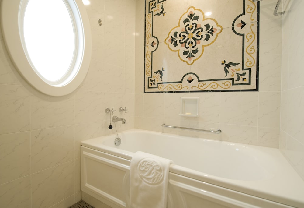 スタンダード スーペリアルーム(1～9階／禁煙） バスルーム0 | 東京ディズニーランド®ホテル