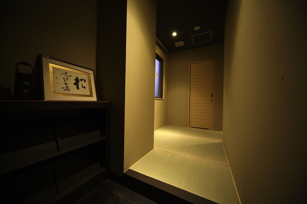 新館 月ノ想ファミリールーム(松風) 客室2 | 別府観海寺温泉 旅亭松葉屋