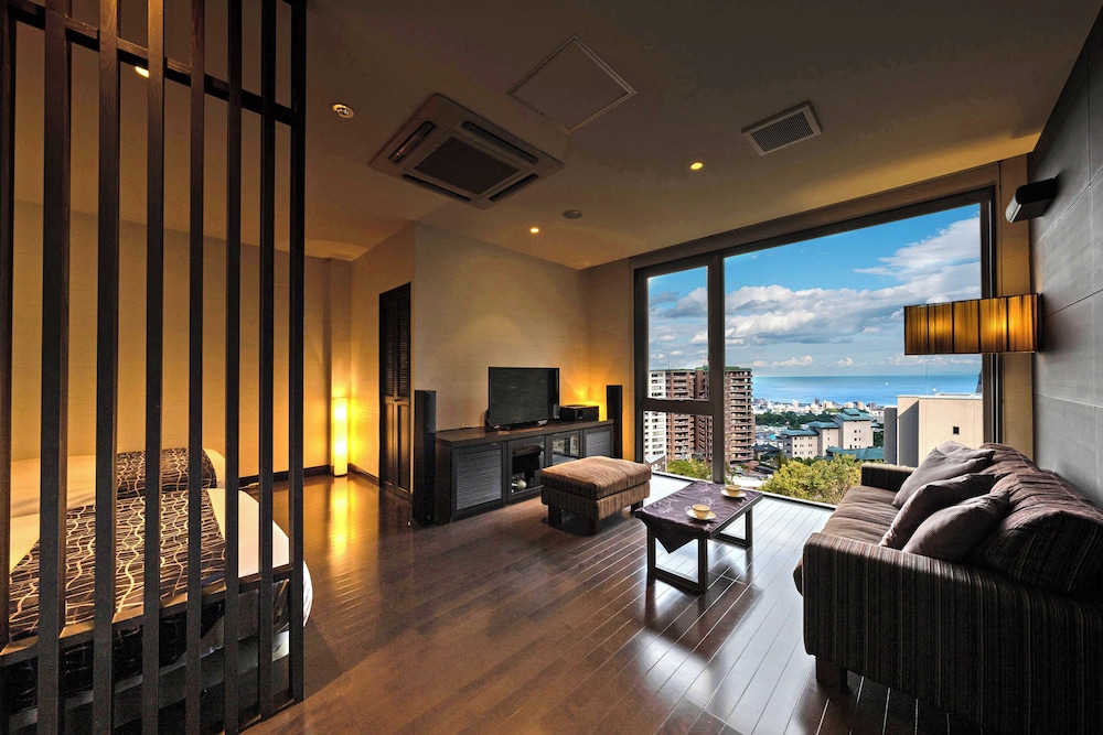 月ノ想 スタイリッシュタイプ (展望内湯付) 禁煙 | 別府観海寺温泉 旅亭松葉屋