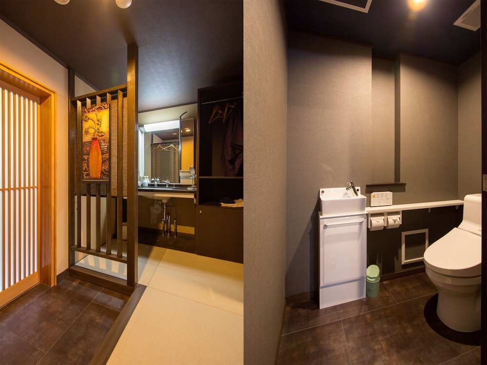 丘ノ想 和室 ツインベッド 禁煙 客室2 | 別府観海寺温泉 旅亭松葉屋