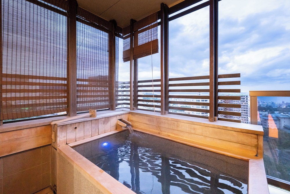 月ノ想 ジャパニーズモダンタイプ(露天風呂付) 禁煙 バスルーム1 | 別府観海寺温泉 旅亭松葉屋